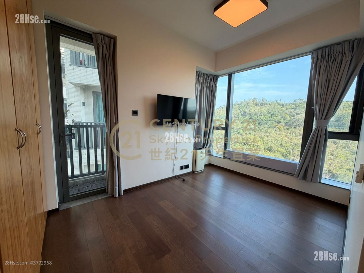 Le Pont Rental 3 Bedrooms , 2 Bathrooms 755 ft²