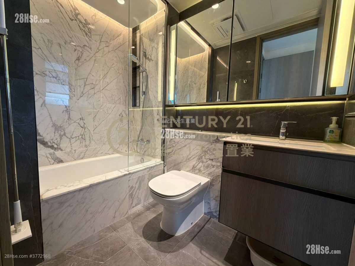 Le Pont Rental 3 Bedrooms , 2 Bathrooms 755 ft²