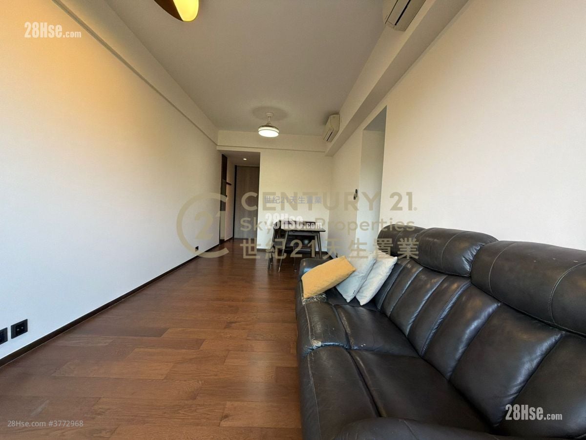 Le Pont Rental 3 Bedrooms , 2 Bathrooms 755 ft²