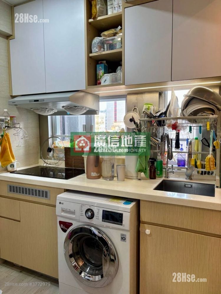 Kam Fai Building Sell 2 Bedrooms , 1 Bathroom 302 ft²