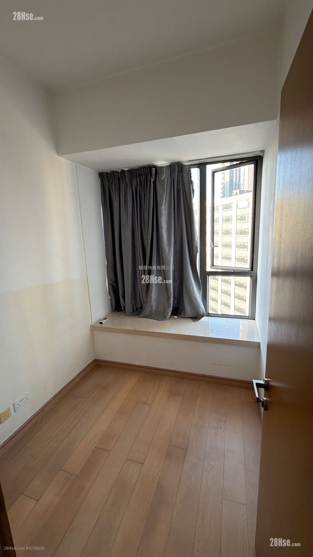 Cite 33 Rental 2 Bedrooms 491 ft²