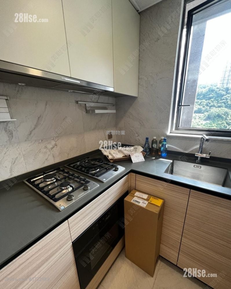 The Arles Sell 2 Bedrooms , 1 Bathroom 552 ft²