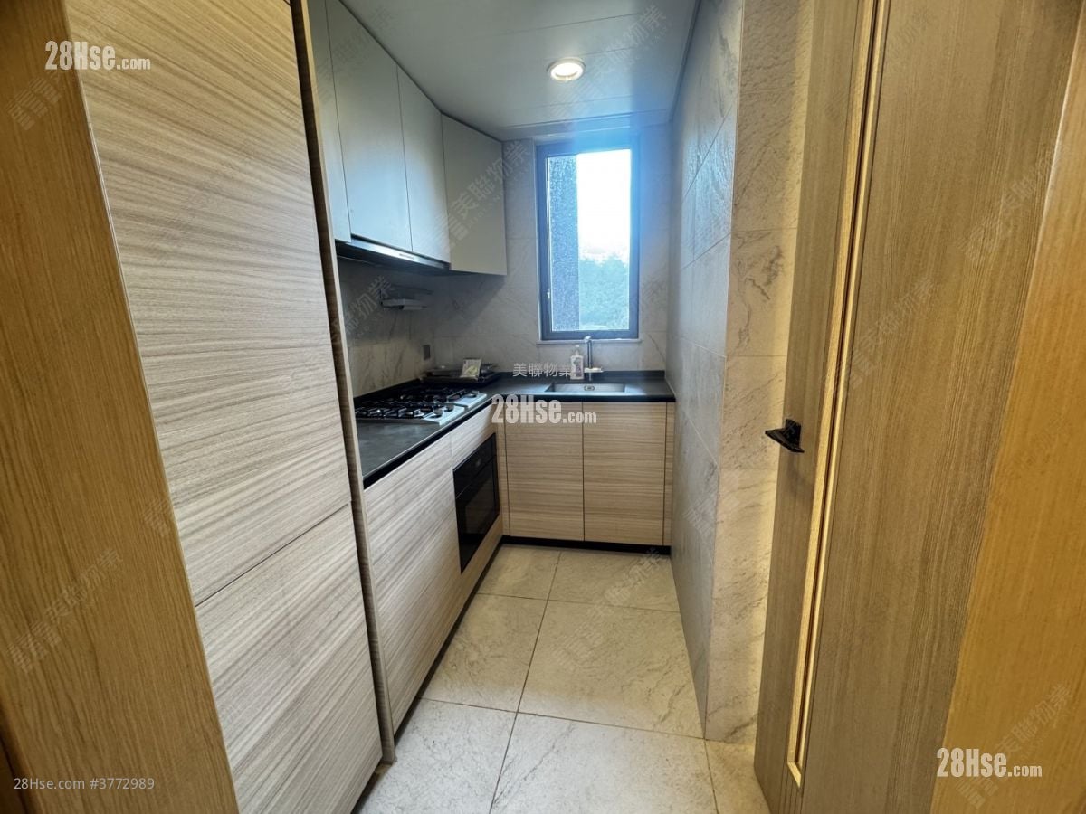 The Arles Sell 2 Bedrooms , 1 Bathroom 552 ft²