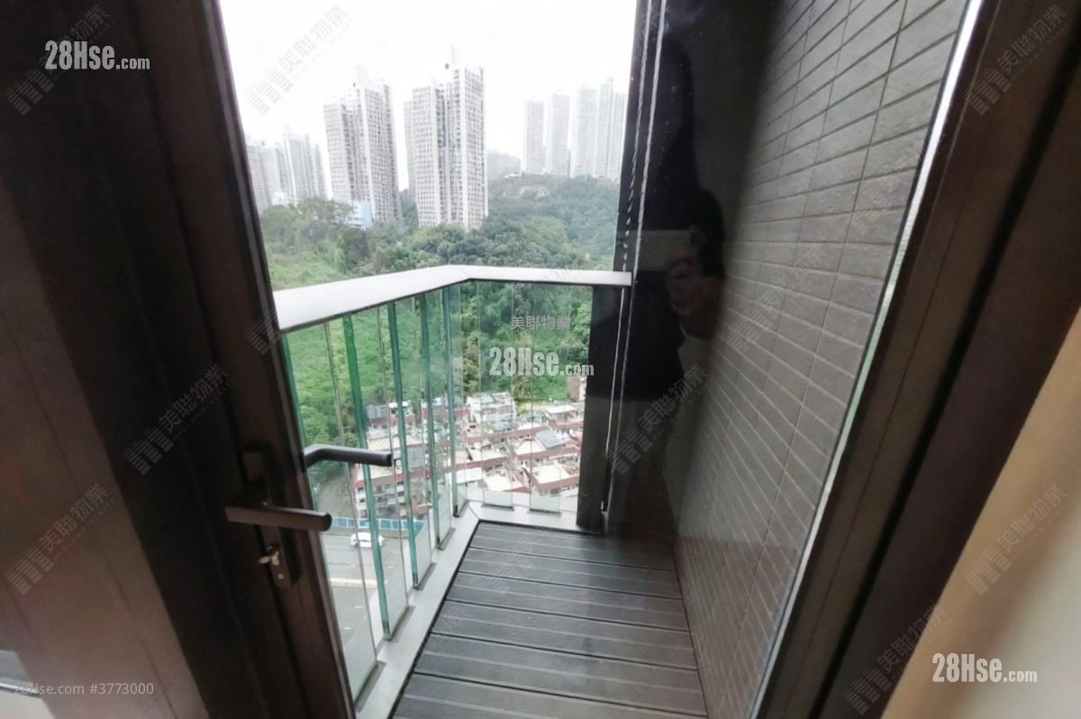 The Arles Sell 3 Bedrooms , 1 Bathroom 673 ft²