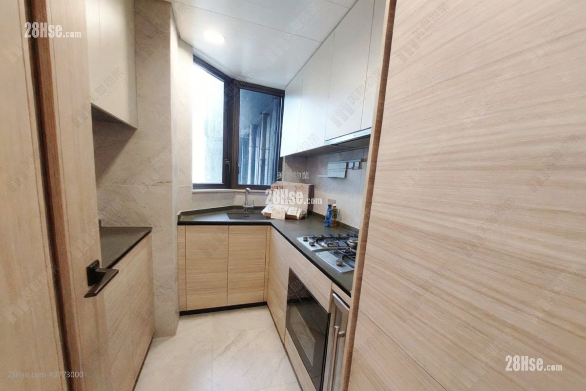 The Arles Sell 3 Bedrooms , 1 Bathroom 673 ft²