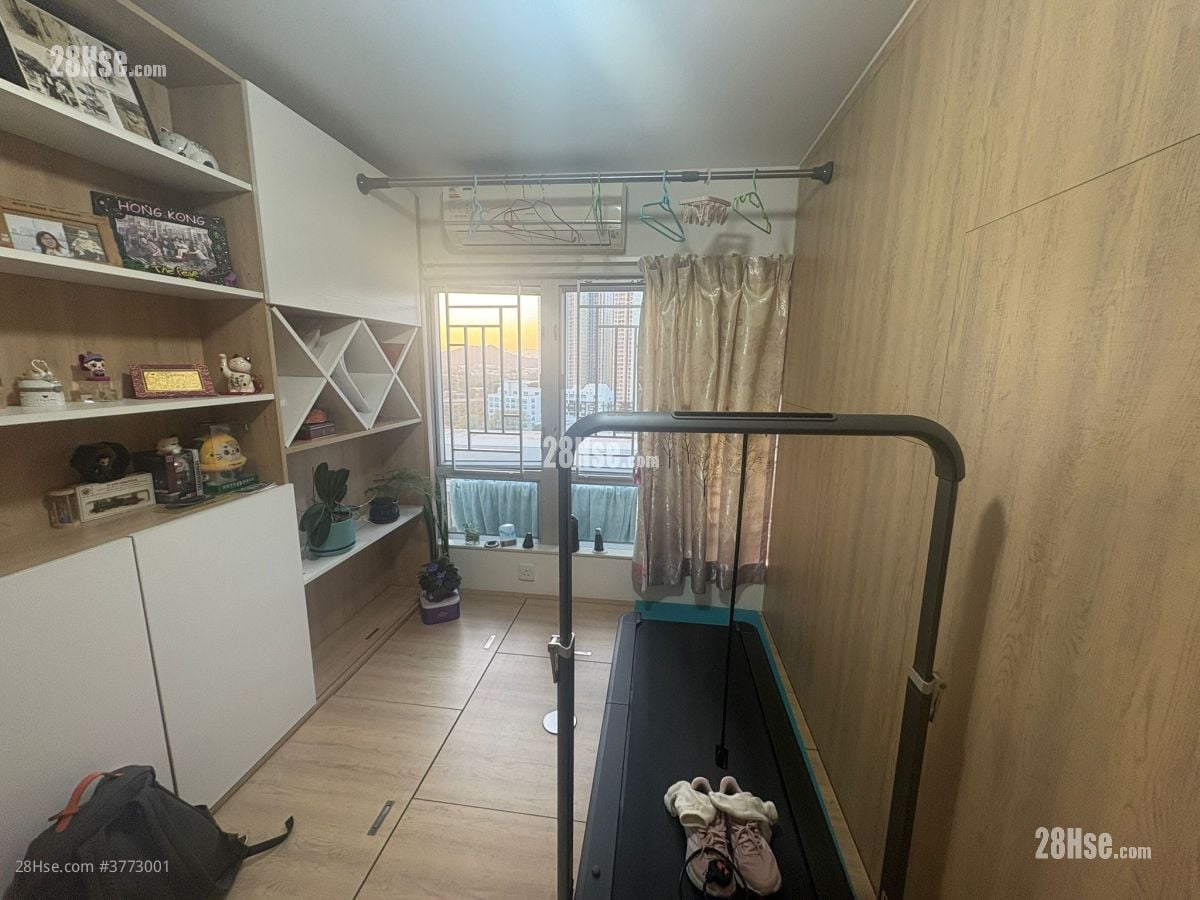 Ping Yan Court Sell 1 Bedroom , 1 Bathroom 380 ft²