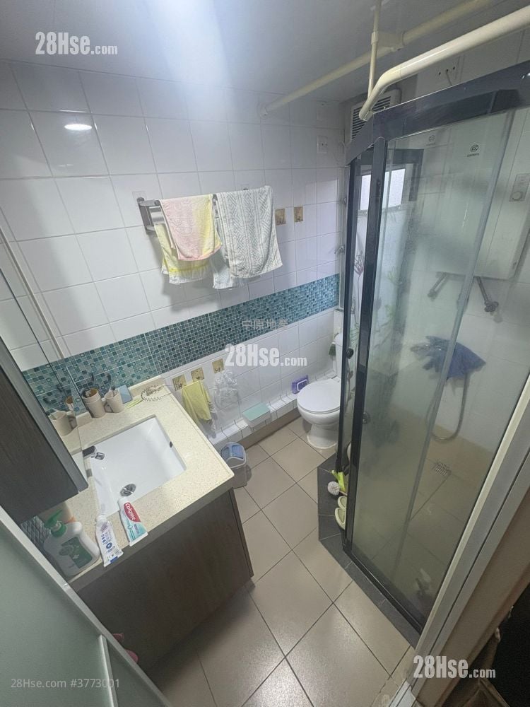 Ping Yan Court Sell 1 Bedroom , 1 Bathroom 380 ft²