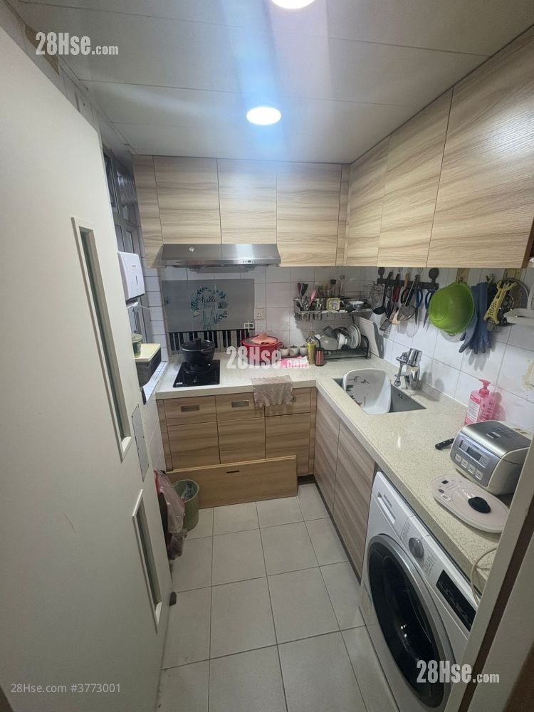 Ping Yan Court Sell 1 Bedroom , 1 Bathroom 380 ft²