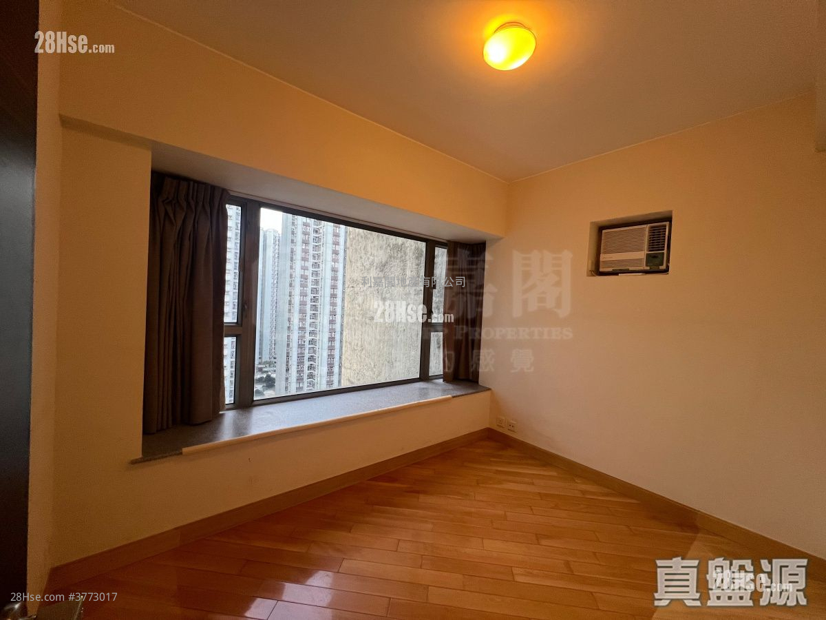 汇豪峰 售盘 3 房 , 1 浴室 573 平方尺