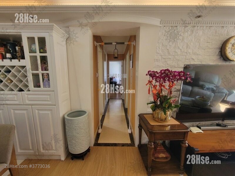 Whampoa Garden Sell 3 Bedrooms 825 ft²