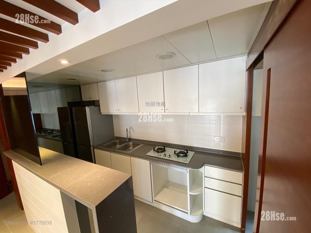 太古城 售盘 3 房 , 2 浴室 717 平方尺