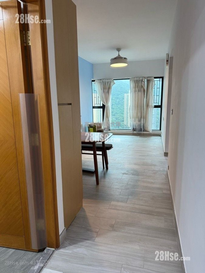 Castello Sell 2 Bedrooms , 1 Bathroom 580 ft²