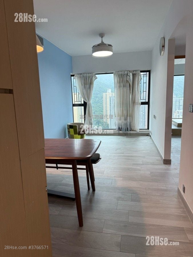 Castello Sell 2 Bedrooms , 1 Bathroom 580 ft²