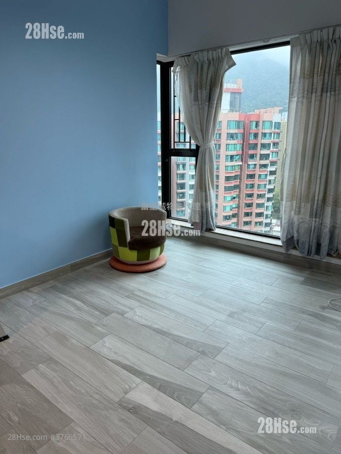 Castello Sell 2 Bedrooms , 1 Bathroom 580 ft²