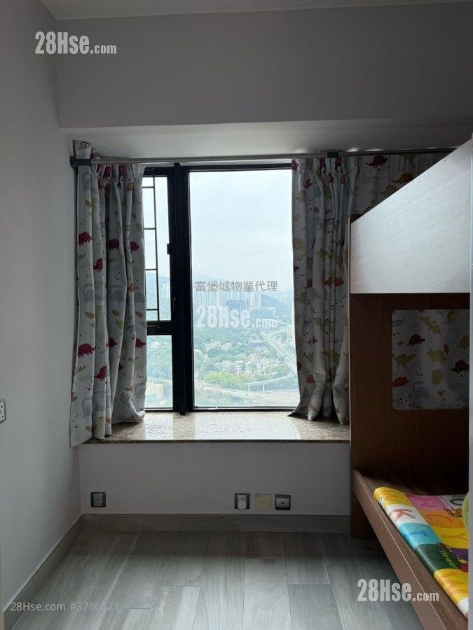 Castello Sell 2 Bedrooms , 1 Bathroom 580 ft²