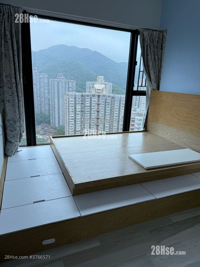 Castello Sell 2 Bedrooms , 1 Bathroom 580 ft²