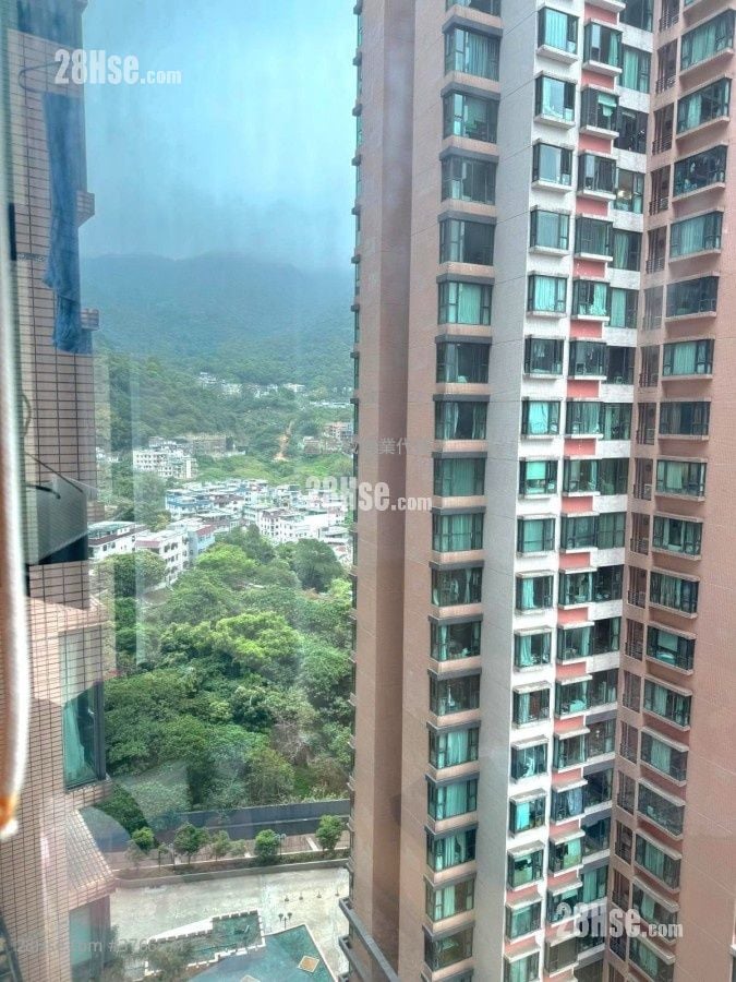 Castello Sell 2 Bedrooms , 1 Bathroom 580 ft²