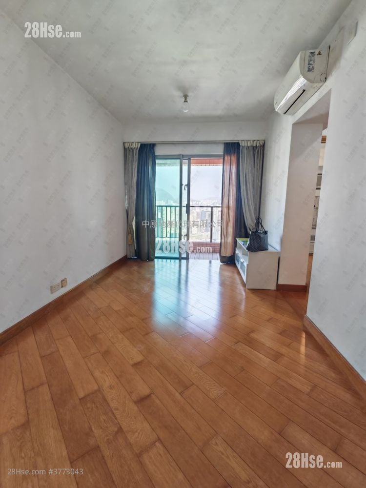 Harbour Green Sell 2 Bedrooms 482 ft²