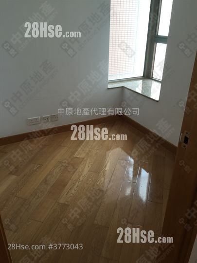 Harbour Green Sell 2 Bedrooms 482 ft²