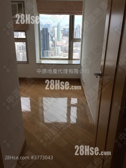 Harbour Green Sell 2 Bedrooms 482 ft²