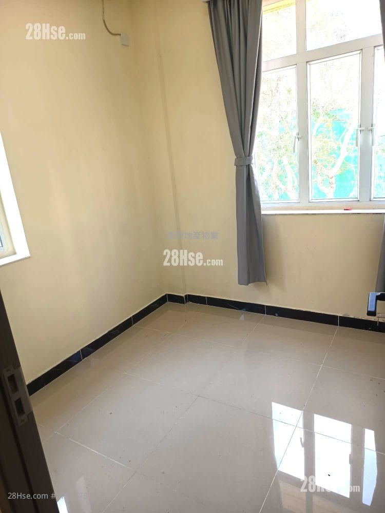 Overseas Court Rental 2 Bedrooms , 1 Bathroom 480 ft²