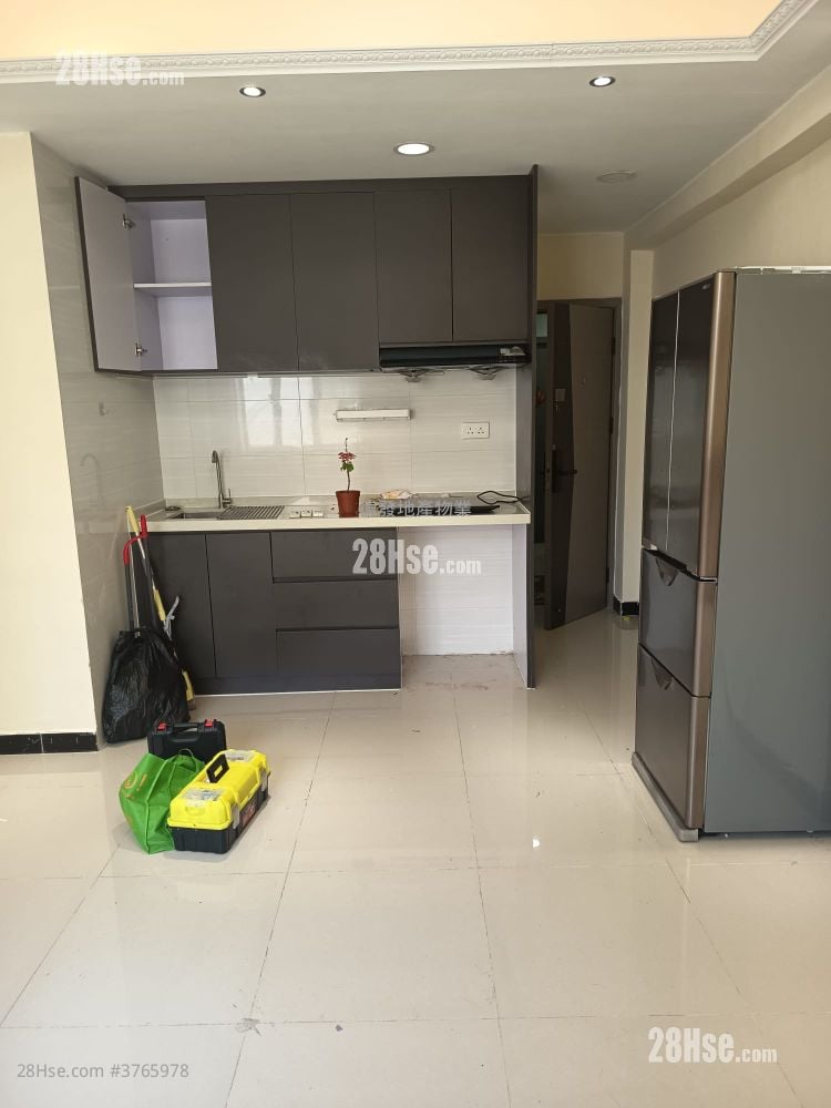 Overseas Court Rental 2 Bedrooms , 1 Bathroom 480 ft²