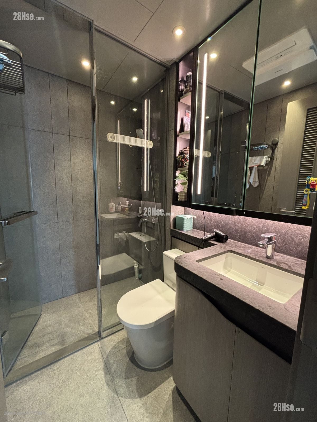 Yoho West Sell 3 Bedrooms , 3 Bathrooms 893 ft²