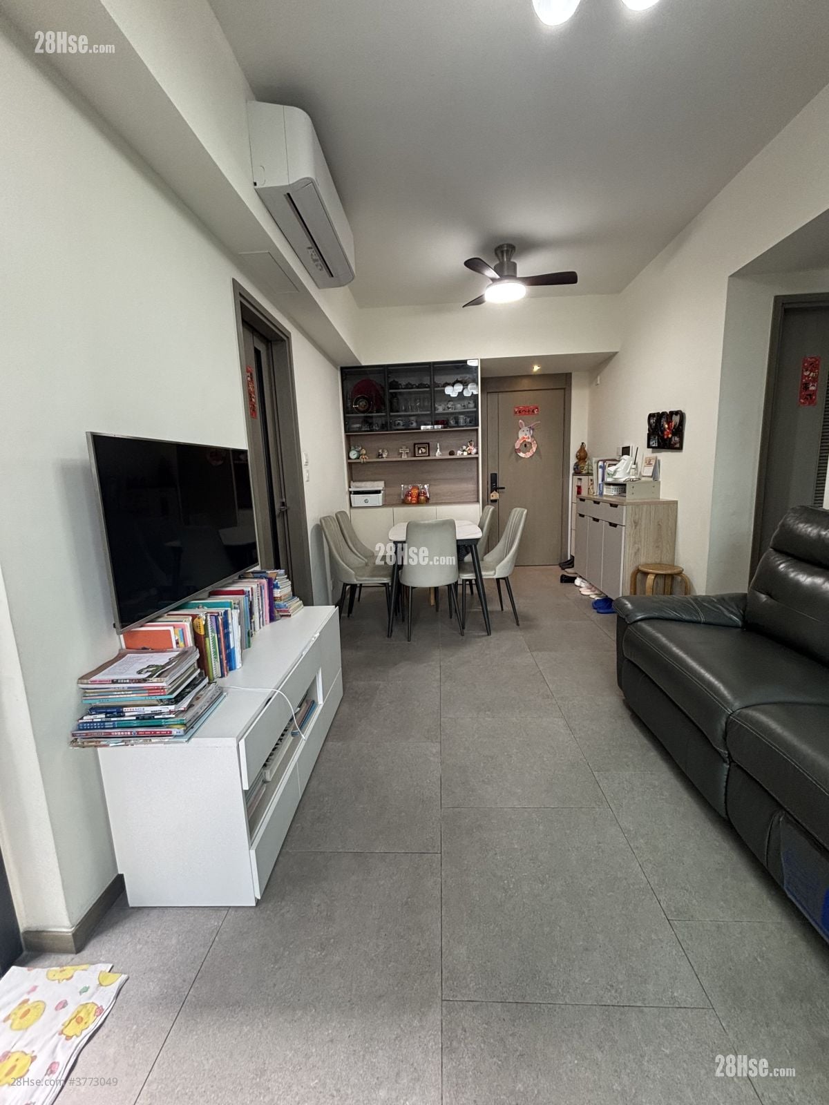 Yoho West Sell 3 Bedrooms , 3 Bathrooms 893 ft²