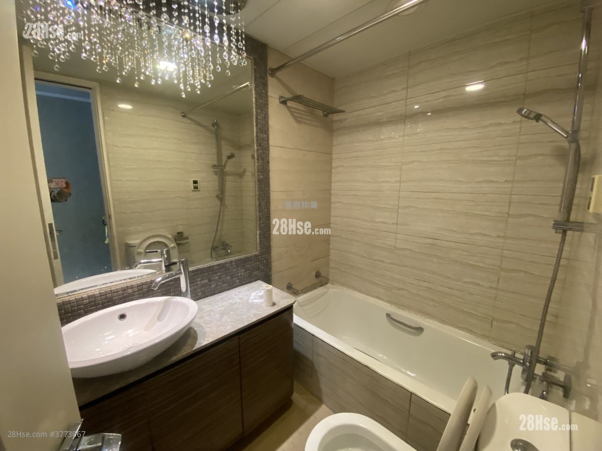 领凯 售盘 4 房 , 3 浴室 995 平方尺