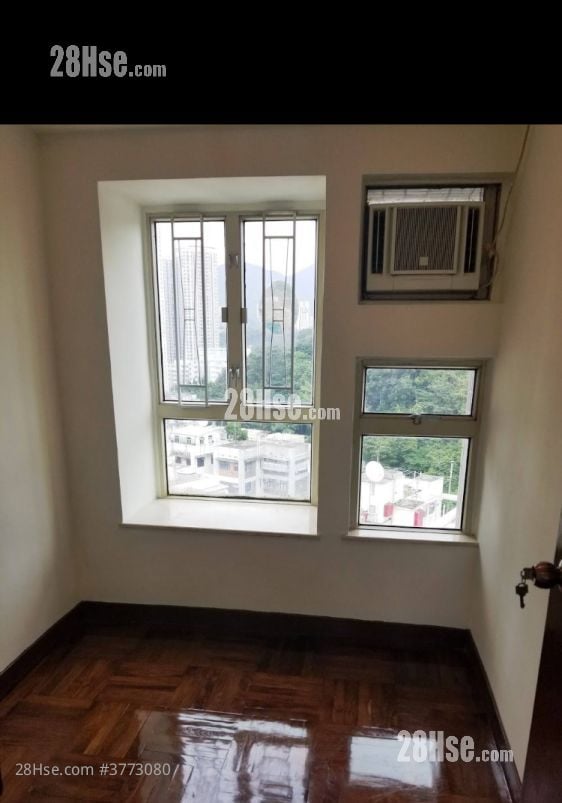 Fairview Garden Sell 2 Bedrooms , 1 Bathroom 306 ft²