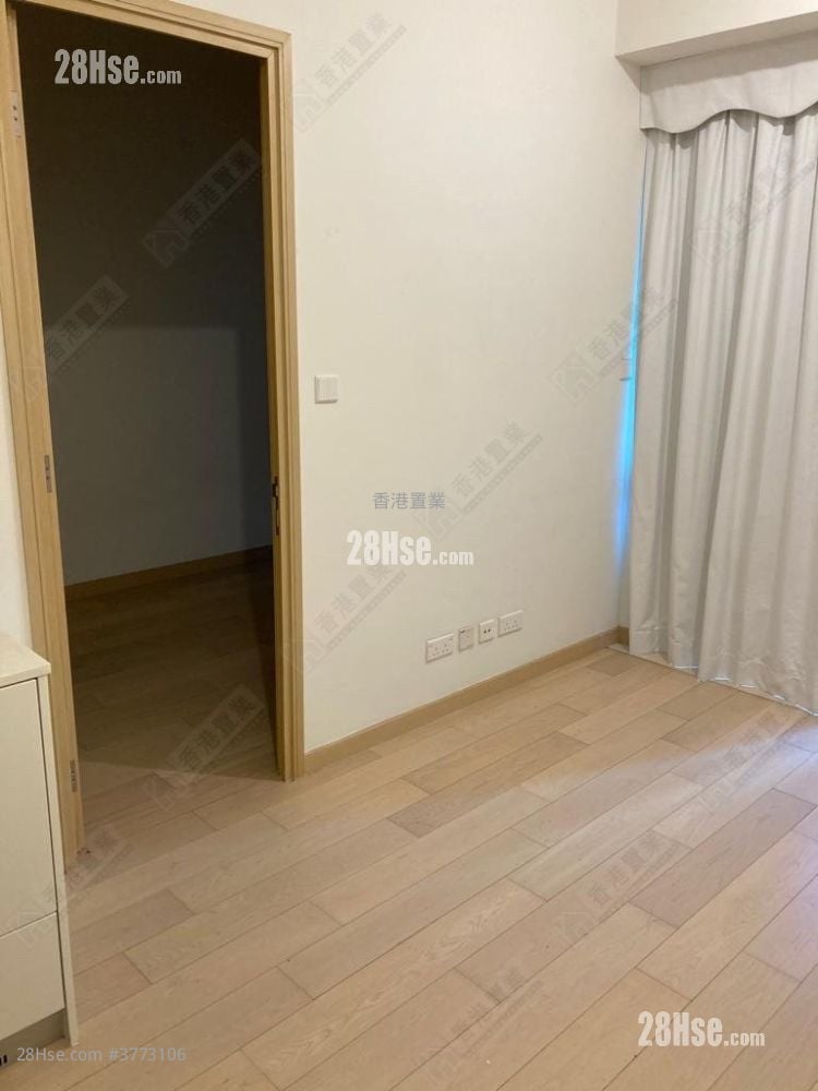 Twin Peaks Sell 1 Bedroom 343 ft²