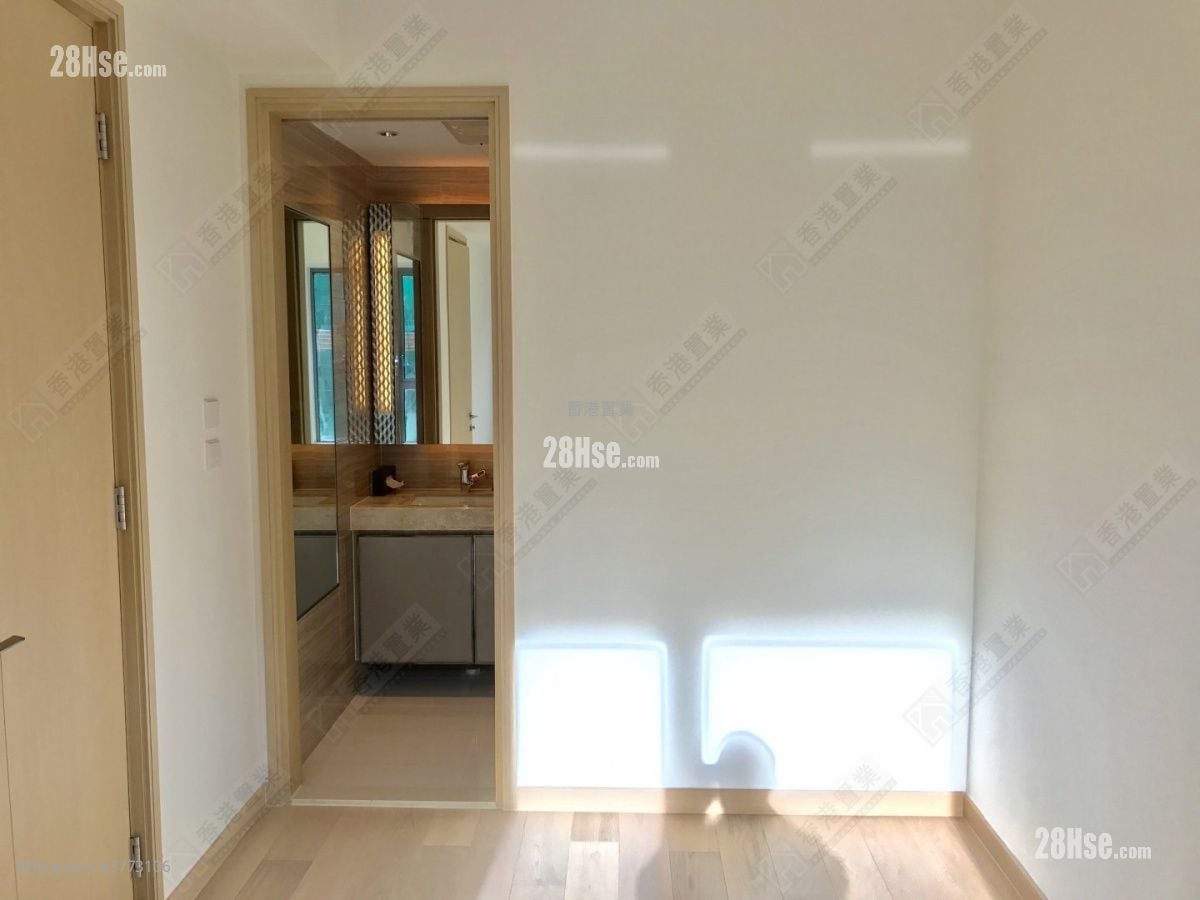 Twin Peaks Sell 1 Bedroom 343 ft²