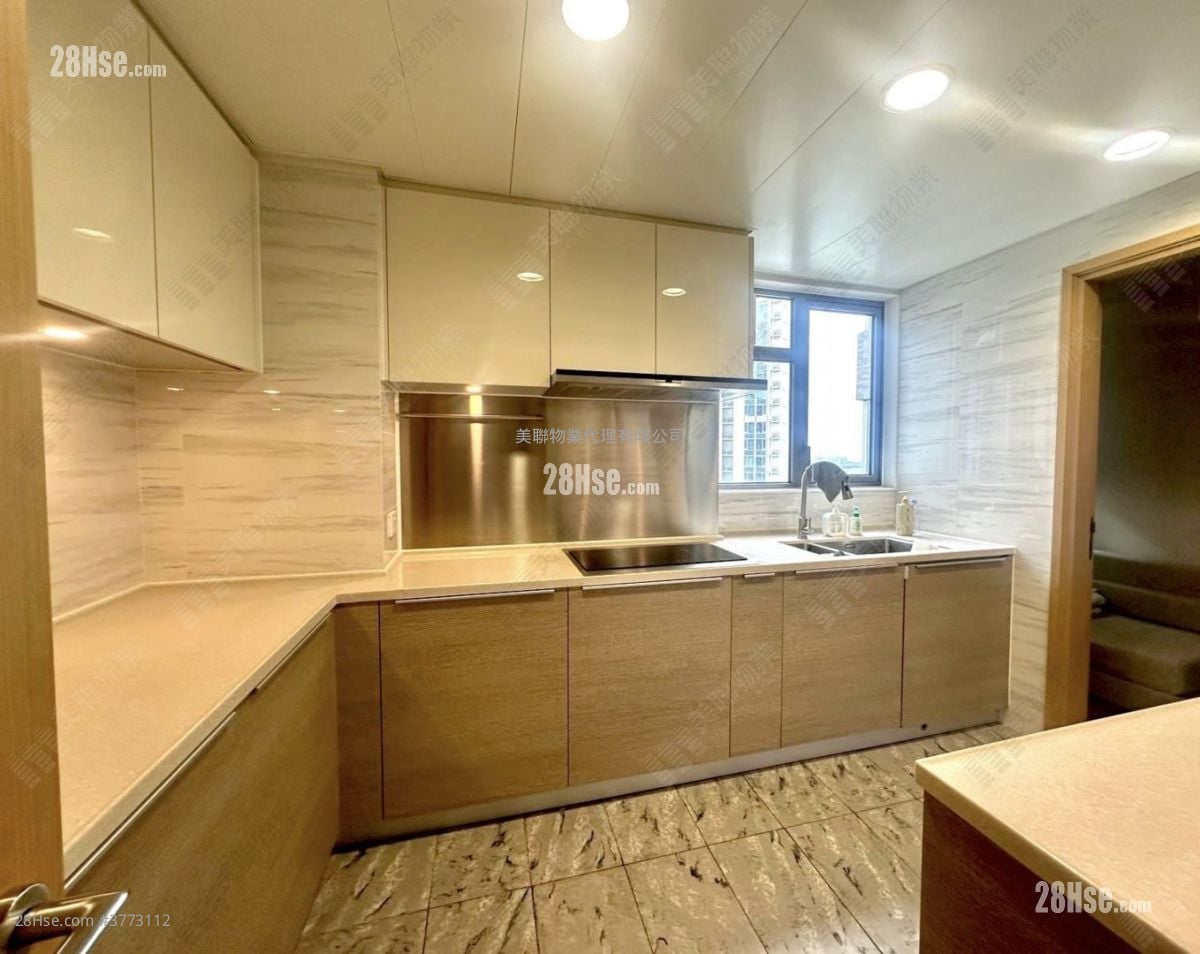 Parc City Sell 3 Bedrooms 844 ft²