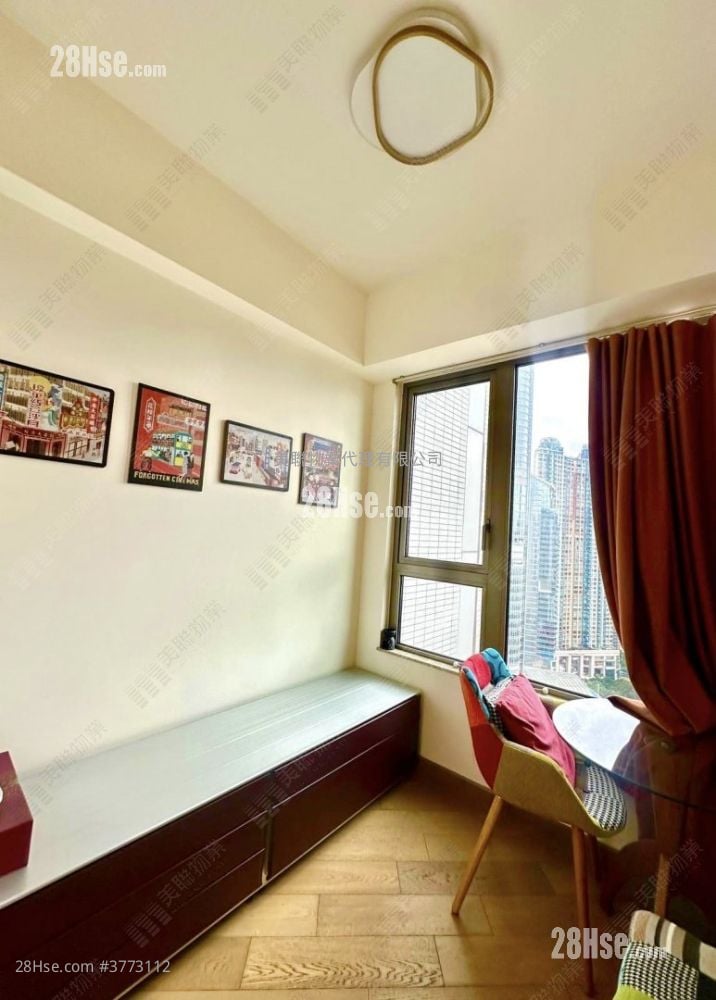 Parc City Sell 3 Bedrooms 844 ft²