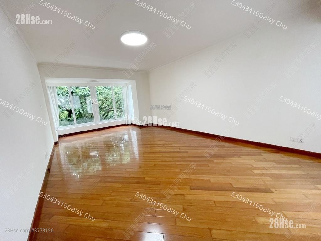 St. Andrews Place Sell 5+ Bedrooms 3,764 ft²