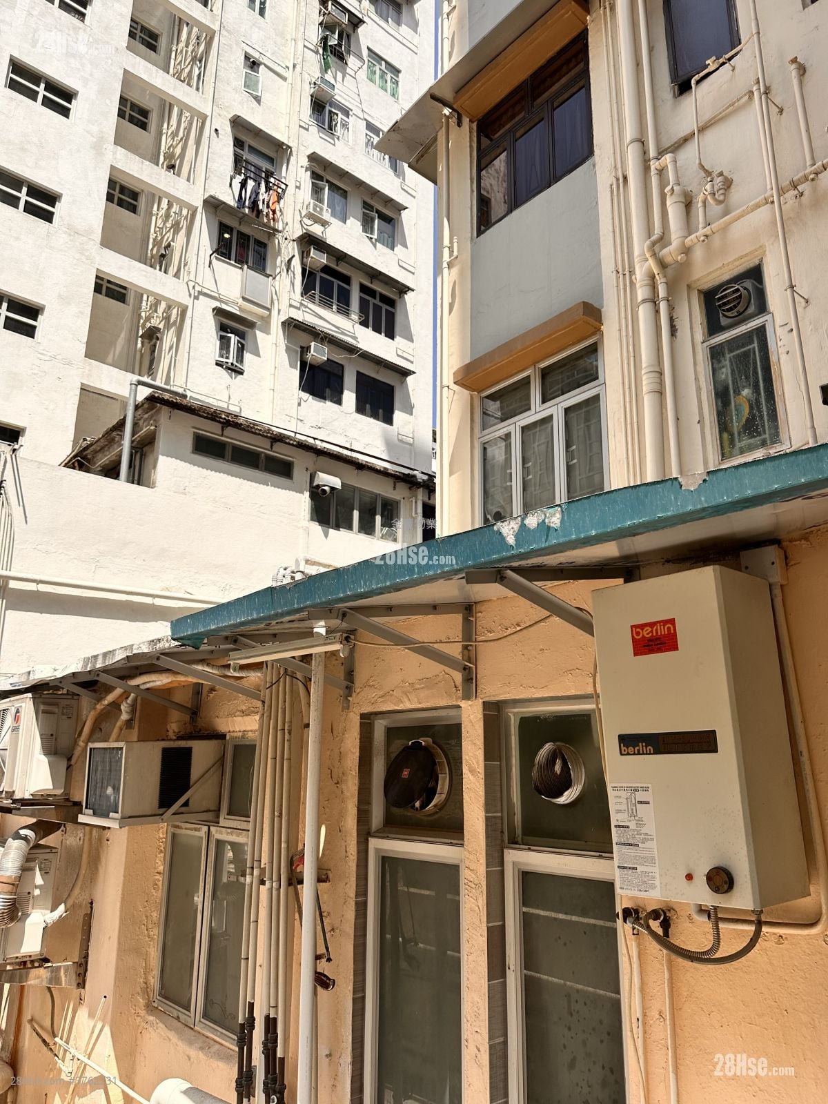 耀昌隆大楼 售盘 2 房 , 1 浴室 302 平方尺