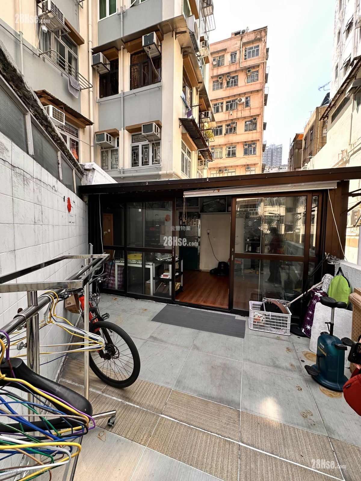 耀昌隆大楼 售盘 2 房 , 1 浴室 302 平方尺