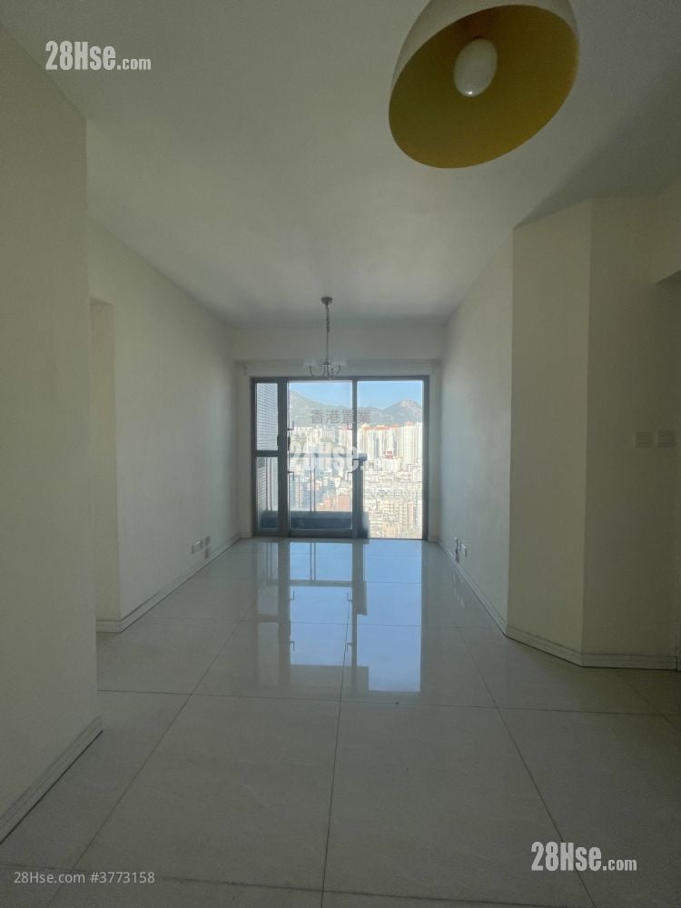 Trinity Towers Sell 3 Bedrooms , 1 Bathroom 597 ft²