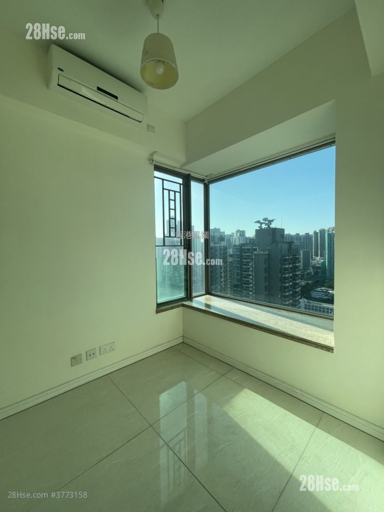 Trinity Towers Sell 3 Bedrooms , 1 Bathroom 597 ft²