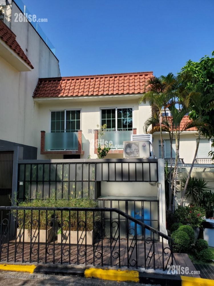 银辉别墅 售盘 4 房 , 3 浴室 1,893 平方尺