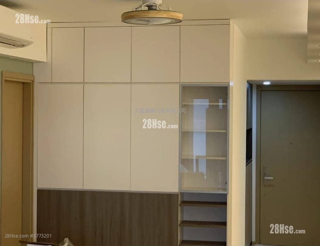 Lp6 Sell 4 Bedrooms , 2 Bathrooms 1,086 ft²