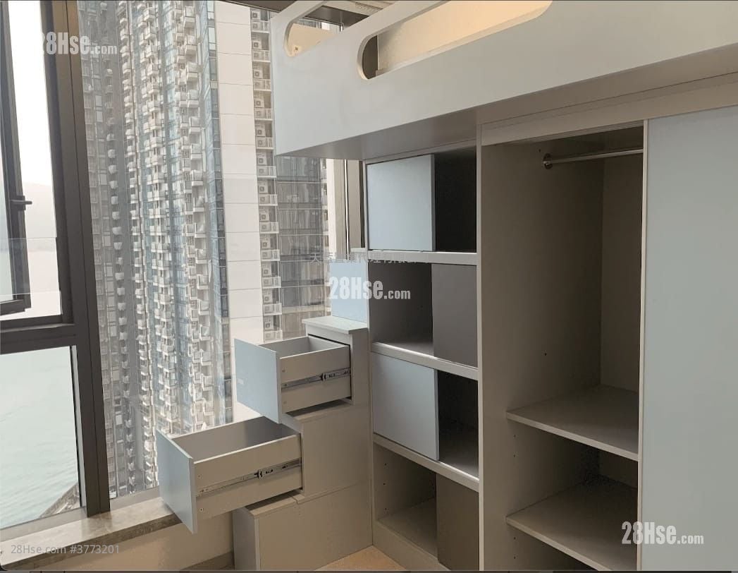 Lp6 Sell 4 Bedrooms , 2 Bathrooms 1,086 ft²