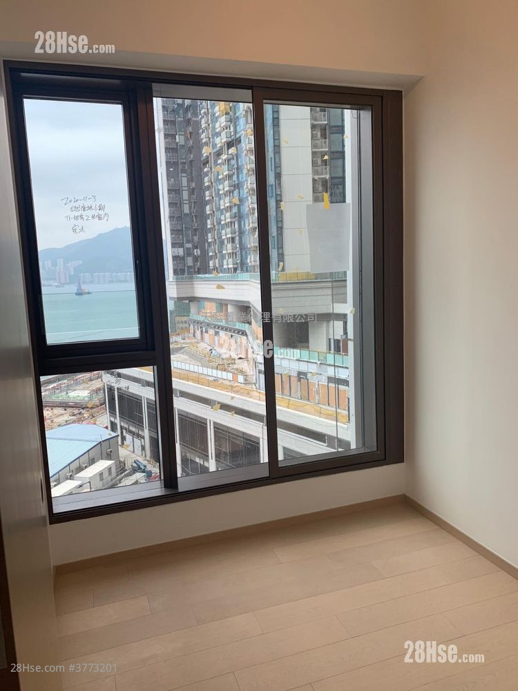 Lp6 Sell 4 Bedrooms , 2 Bathrooms 1,086 ft²