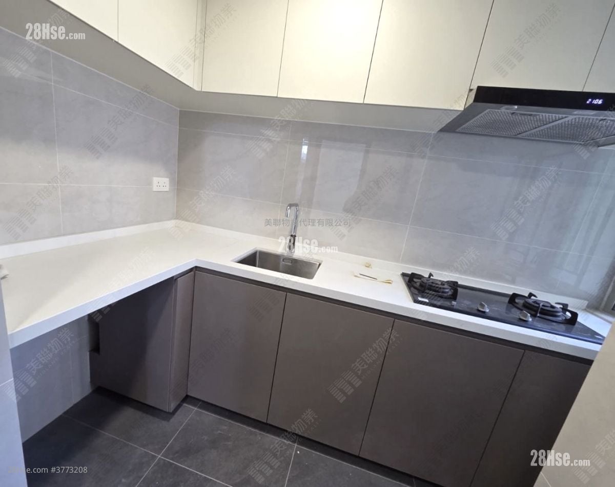 Yuk Ming Court Sell 1 Bathroom 440 ft²