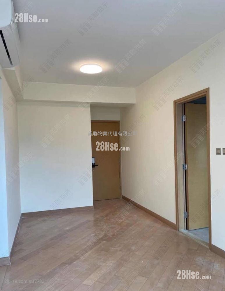 The Wings Sell 3 Bedrooms , 1 Bathroom 617 ft²