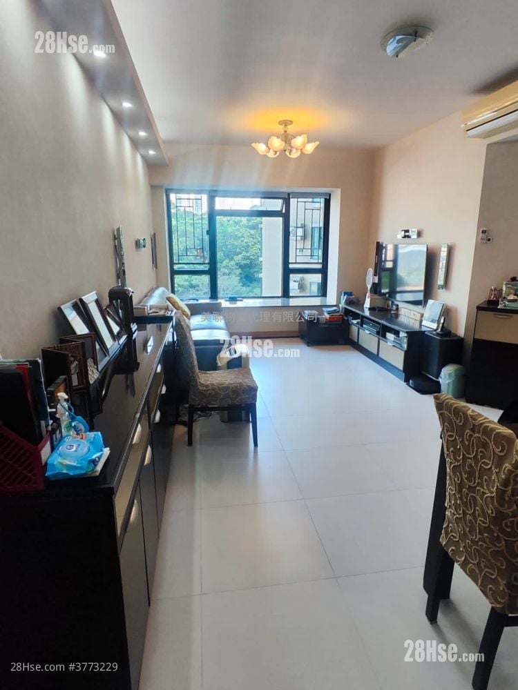 Oscar By The Sea Sell 4 Bedrooms , 3 Bathrooms 1,027 ft²