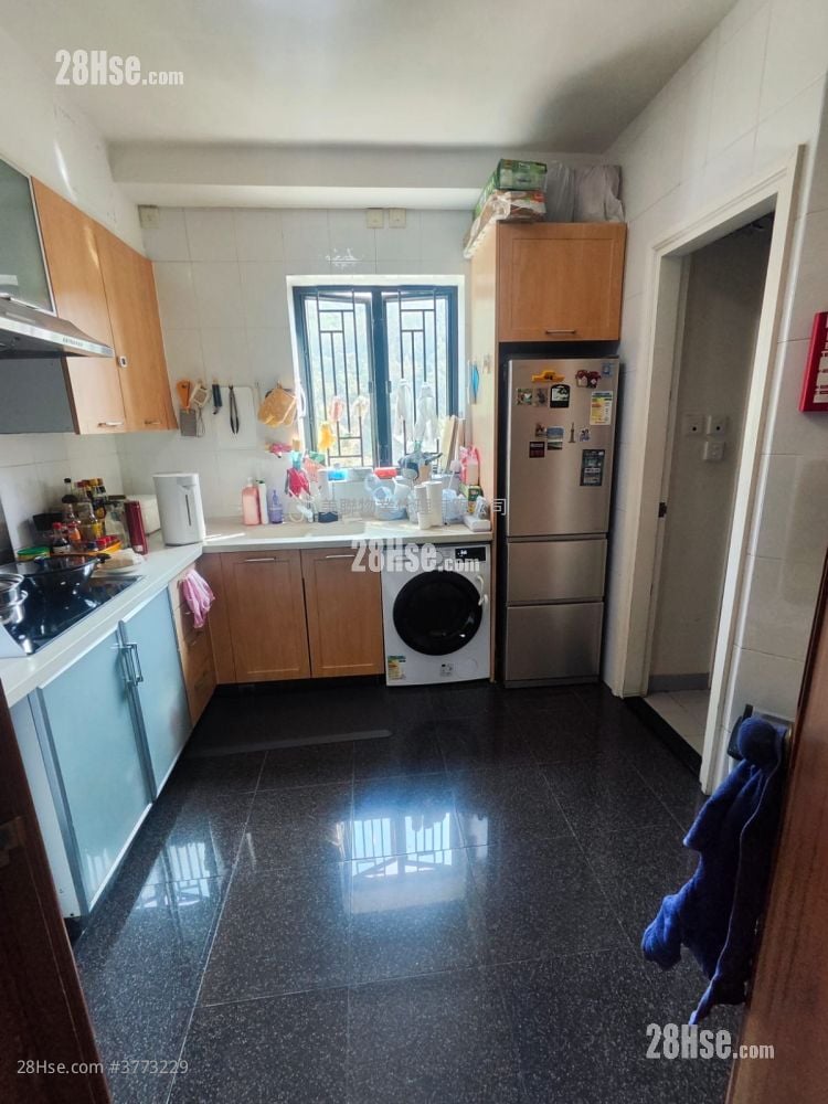 Oscar By The Sea Sell 4 Bedrooms , 3 Bathrooms 1,027 ft²