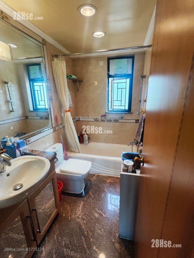 Oscar By The Sea Sell 4 Bedrooms , 3 Bathrooms 1,027 ft²