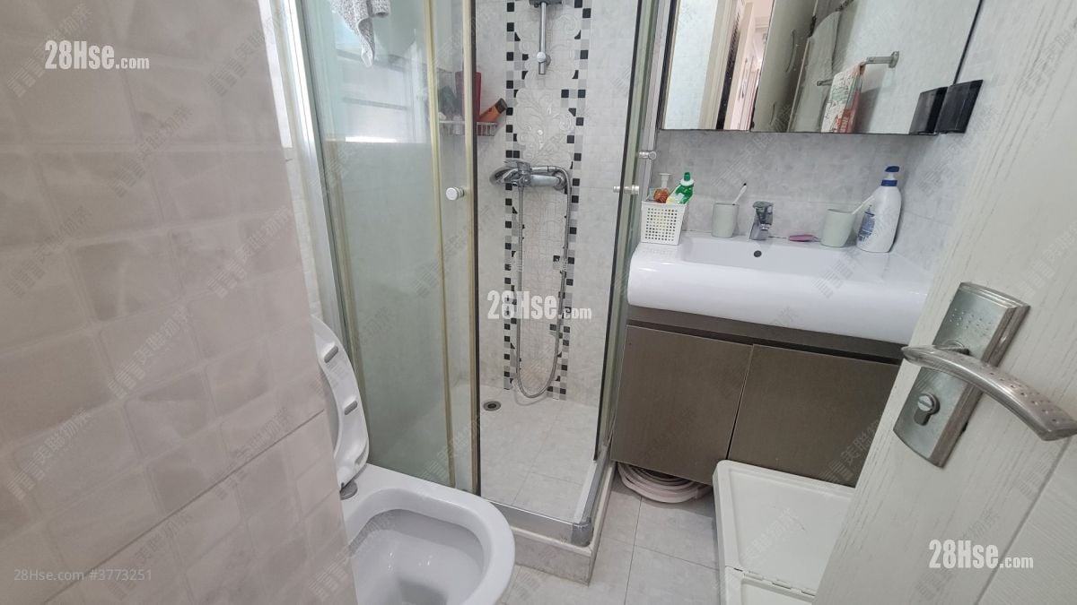 Kornville Sell 3 Bedrooms , 2 Bathrooms 604 ft²