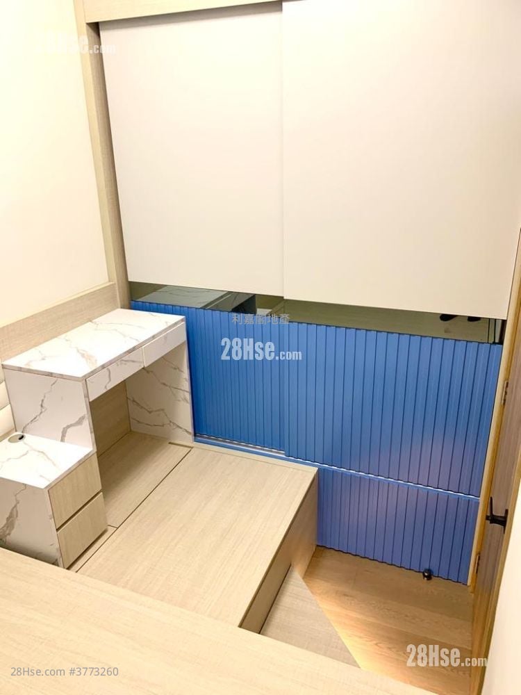 Centra Horizon Sell 1 Bedroom , 1 Bathroom 308 ft²